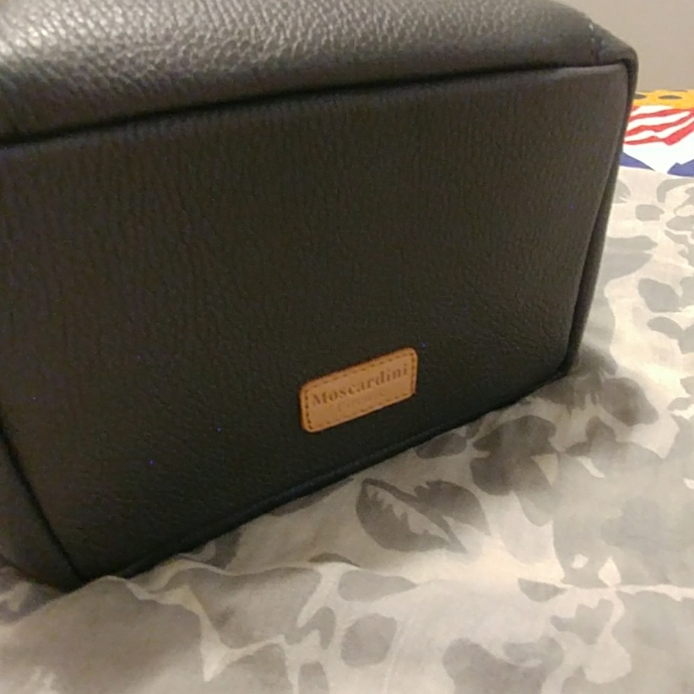 Leather make-up bag - Picture 4 of 4